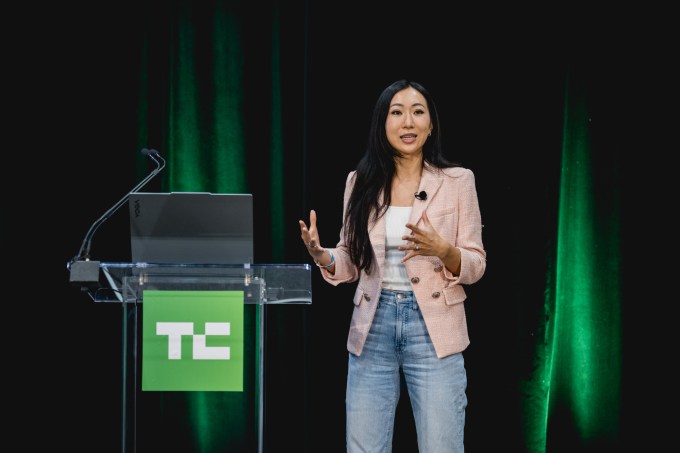 Cathy Gao, 2025 TechCrunch All Stage in Boston, MA
